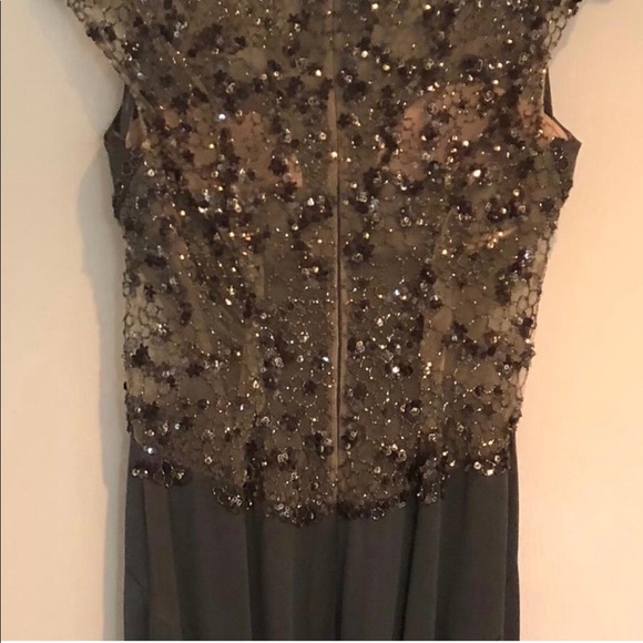 Monique Lhuillier Sheer back beaded satin gown - Picture 5 of 6